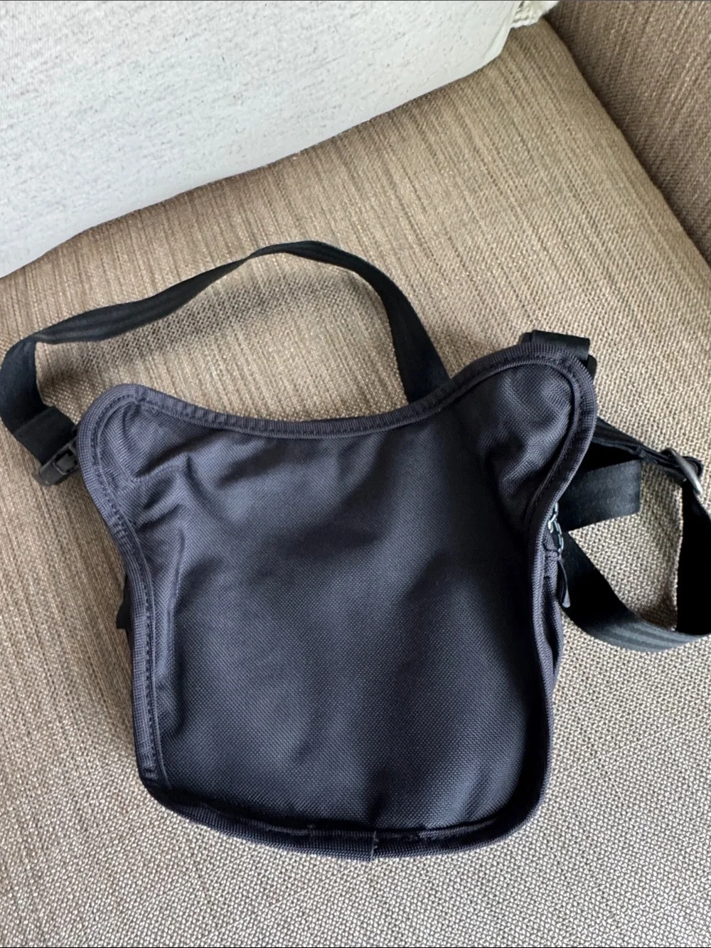 Overland Equipment Black Crossbody Bag - Picture 2 of 5